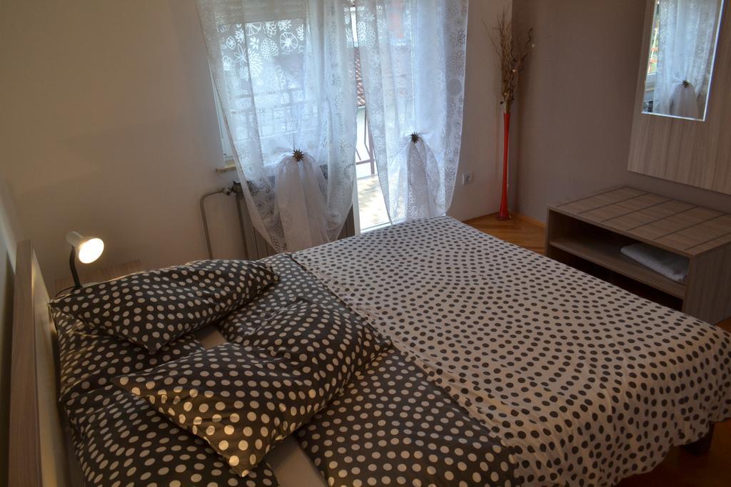 Apartments Peloza Porec Room photo